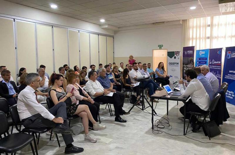 PRESENTACIÓN EN LA CÁMARA DE COMERCIO E INDUSTRIA LOCAL