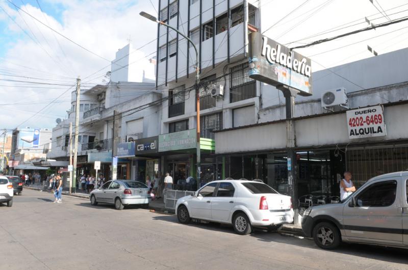 En pleno centro comercial 